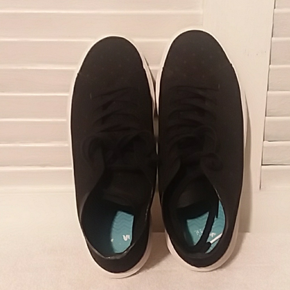 NATIVE Shoes - Picture 4 of 6